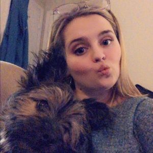 Meet your Posher, Alyson